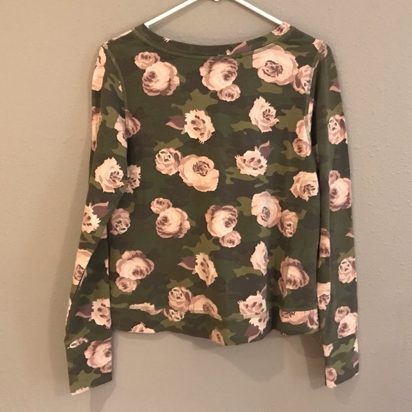 Stella & Dot Crush It Pullover - Picture 7 of 9